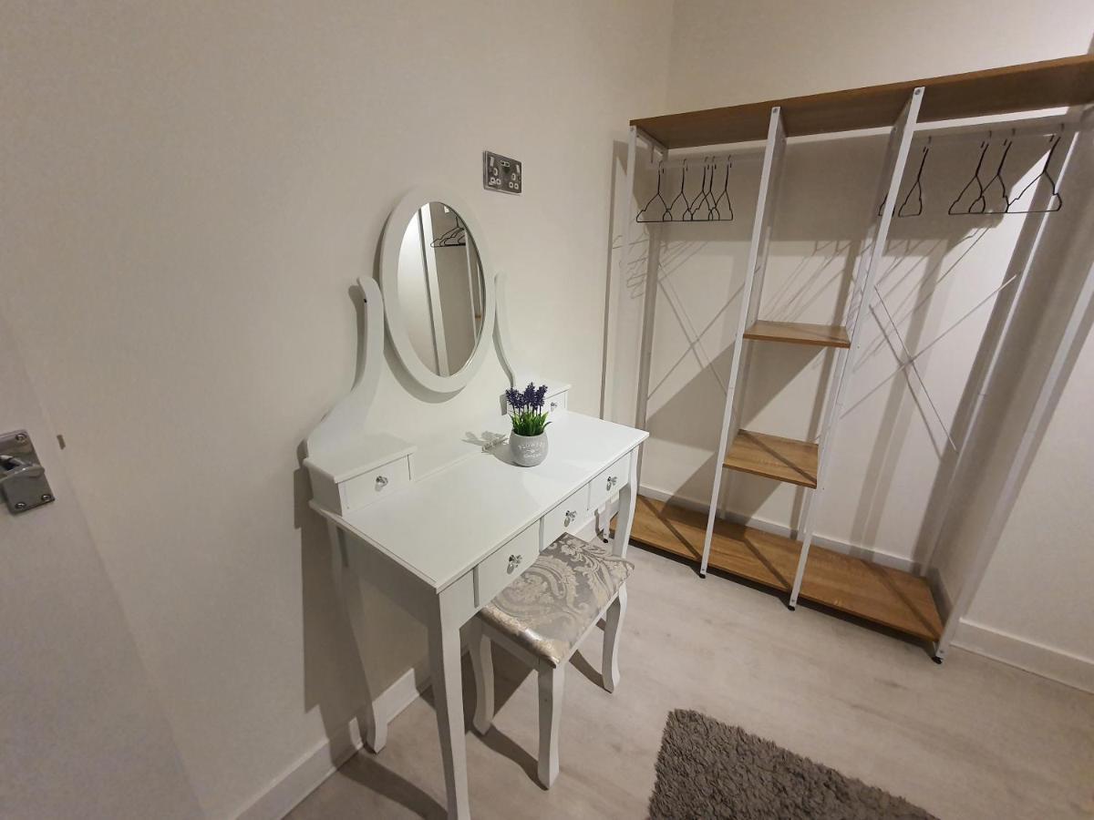 Luxury 1 Bedroom Flat In The Heart Of Wood Green Londyn Zewnętrze zdjęcie
