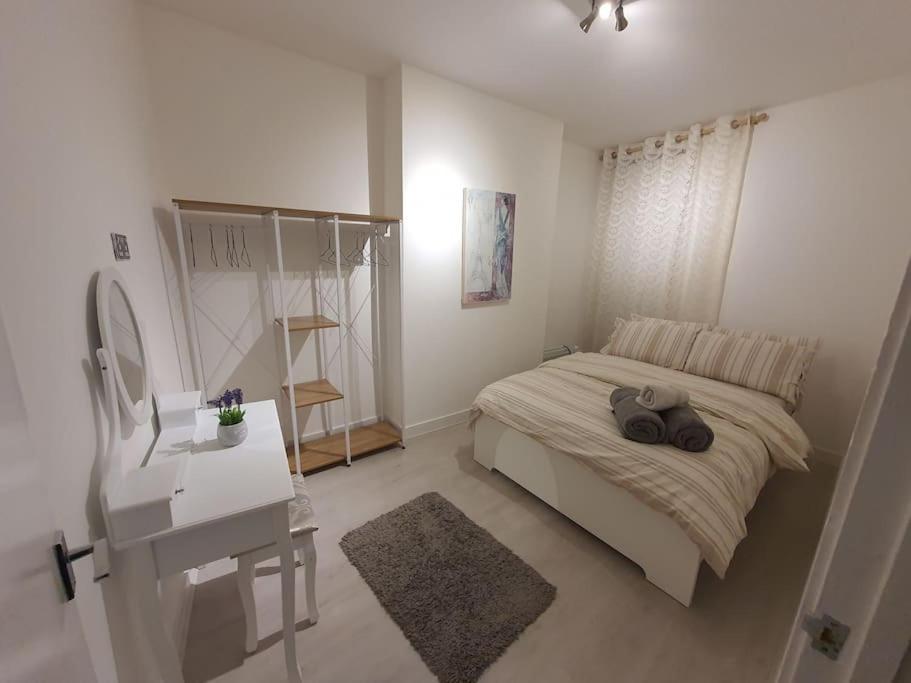 Luxury 1 Bedroom Flat In The Heart Of Wood Green Londyn Zewnętrze zdjęcie