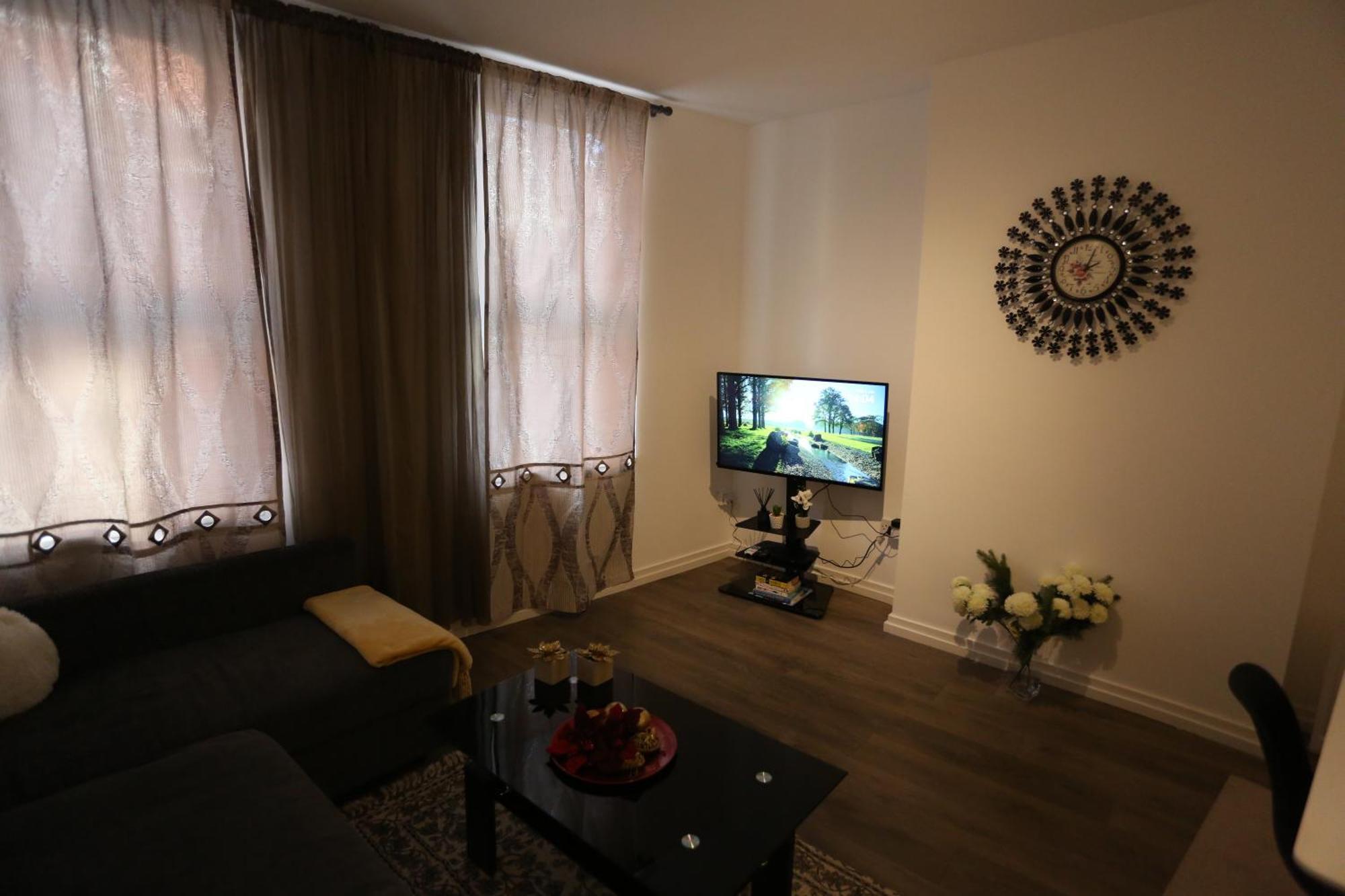 Luxury 1 Bedroom Flat In The Heart Of Wood Green Londyn Pokój zdjęcie
